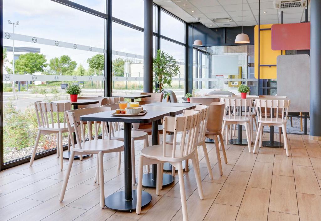 B&B HOTEL Reims Croix Blandin
